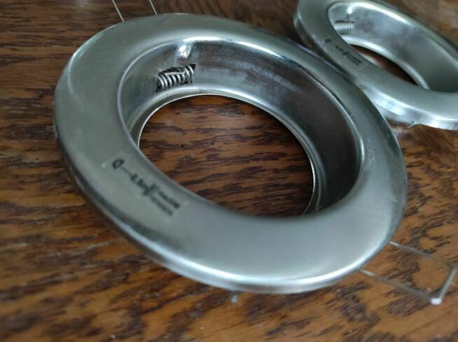 oprawki do żarówek oczka halogenowe ledowe oprawy oświetleni