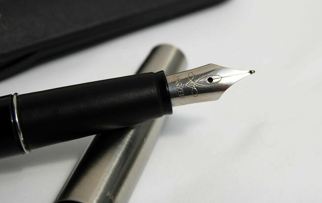 Parker Frontier made in U.K., 2000 r. pióro wieczne czarne