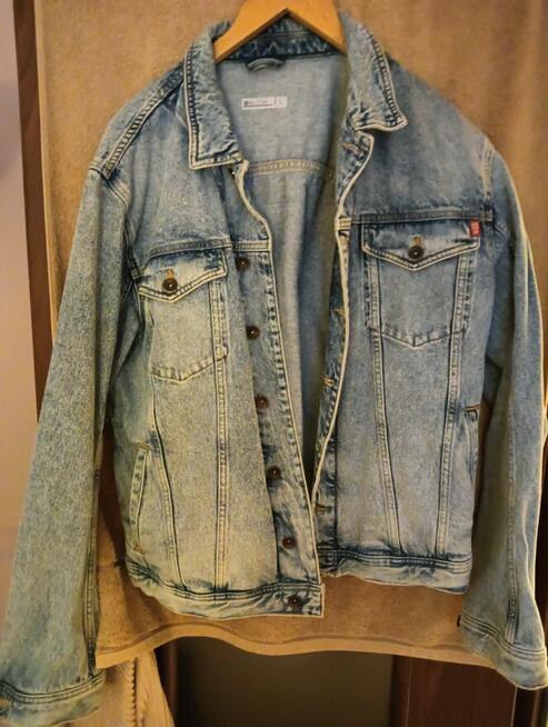 Sprzedam kurtkę dżinsową
