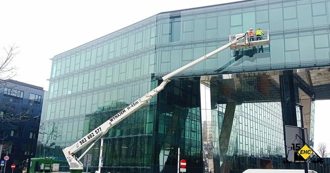 Wynajem dźwigów i podnośników koszowych