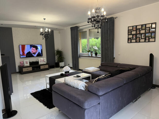 Atrakcyjny dom w świetnej lokalizacji w Koninie!