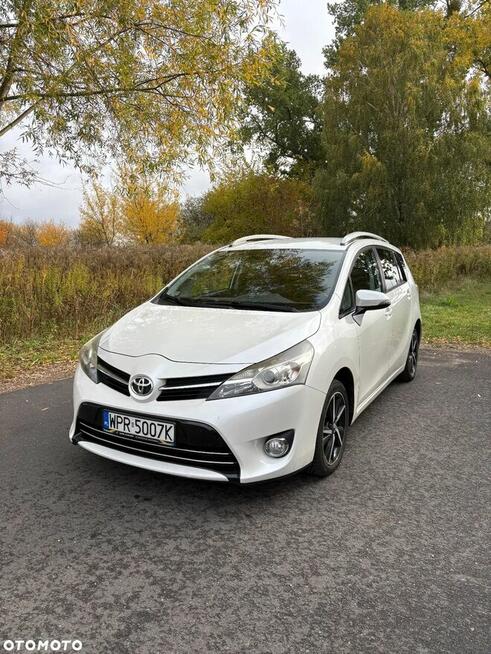 Toyota Verso na sprzedaż