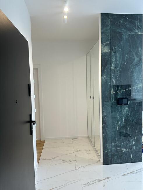 Nowy, luksusowy i ekskluzywnie wykończony apartament o pow.: