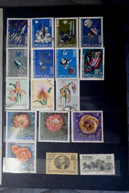 Polska. Klaser w etui z 340 znaczkami+ 4 bloczki. Sprzeda