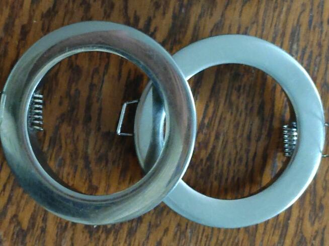 oprawki do żarówek oczka halogenowe ledowe oprawy oświetleni