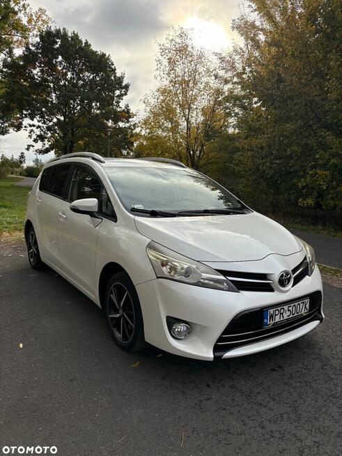 Toyota Verso na sprzedaż