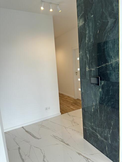 Nowy, luksusowy i ekskluzywnie wykończony apartament o pow.: