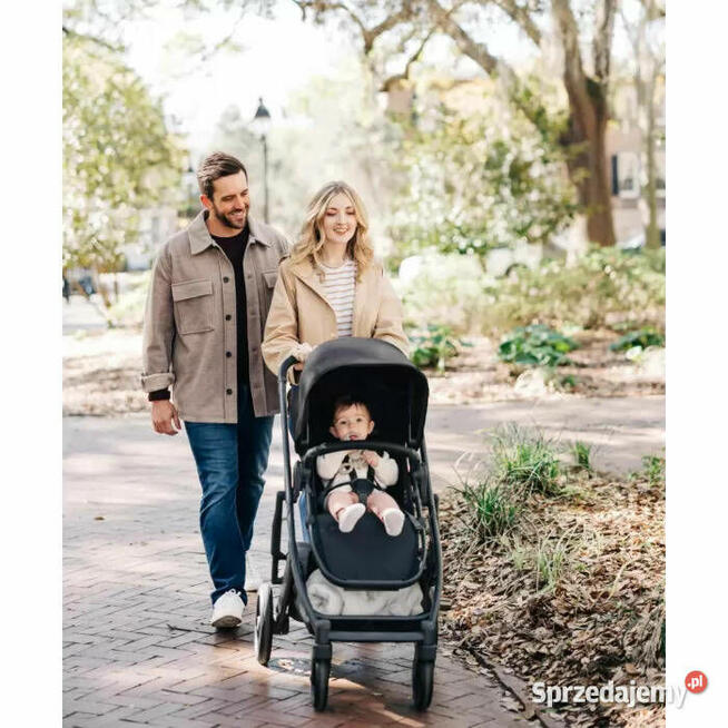Uppababy Cruz V2 Travel System with Mesa Car Seat & Base