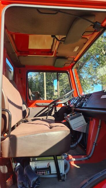 Mercedes-Benz Unimog 1300L 4×4