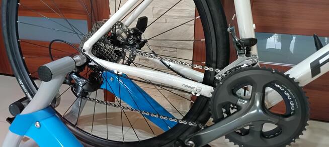 Rower szosowy Romet Huragan 4 Rozmiar 56 L + trenażer GRATIS