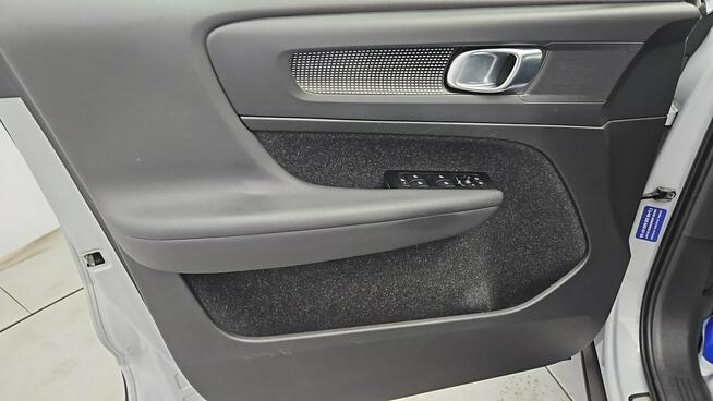 Volvo XC 40 T5 Plug-In Hybrid R-Design ! Z Polskiego Salonu ! Faktura Vat !