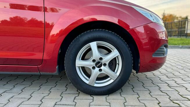Ford Focus 1.6 benzyna, 5 drzwi, stan wzorowy, zobacz FILMY!