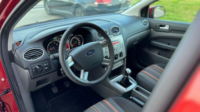 Ford Focus 1.6 benzyna, 5 drzwi, stan wzorowy, zobacz FILMY!