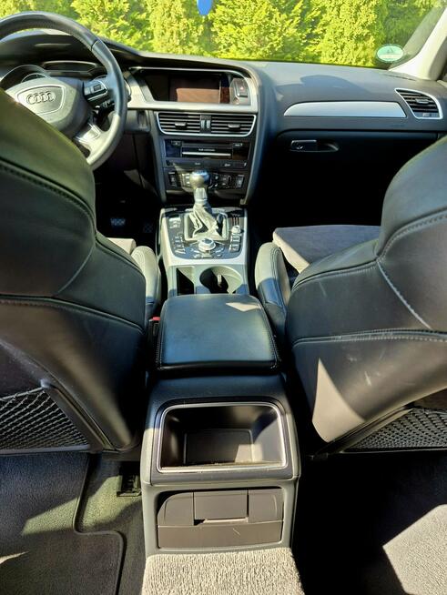 Audi A4 B8 2.0tdi 177KM *Xenon*Navi*