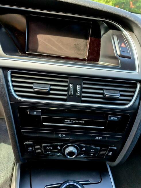 Audi A4 B8 2.0tdi 177KM *Xenon*Navi*