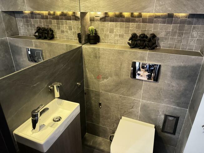 Dom Kielce Podkarczówka, Podklasztorna