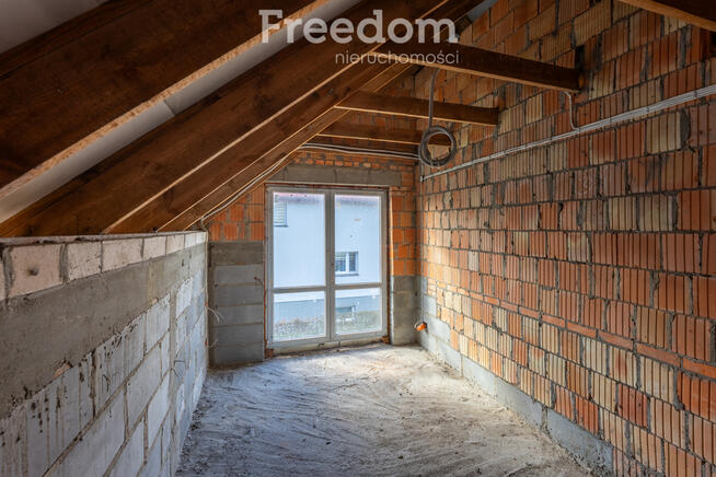 Bliźniak pod Warszawą – komfort i spokój