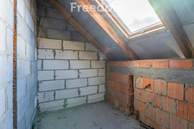 Bliźniak pod Warszawą – komfort i spokój