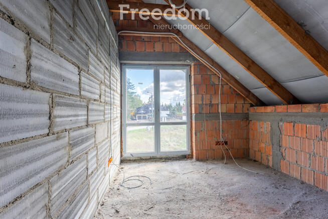 Bliźniak pod Warszawą – komfort i spokój