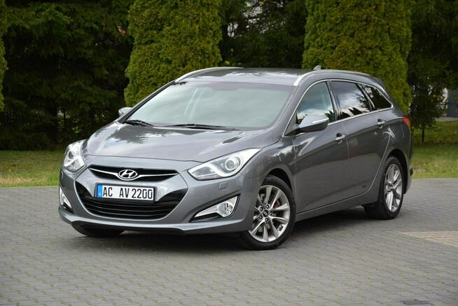 Hyundai i40 bi-Xenon Ledy Navi Kamera Klimatronic 2xParktr Keyless go ASO