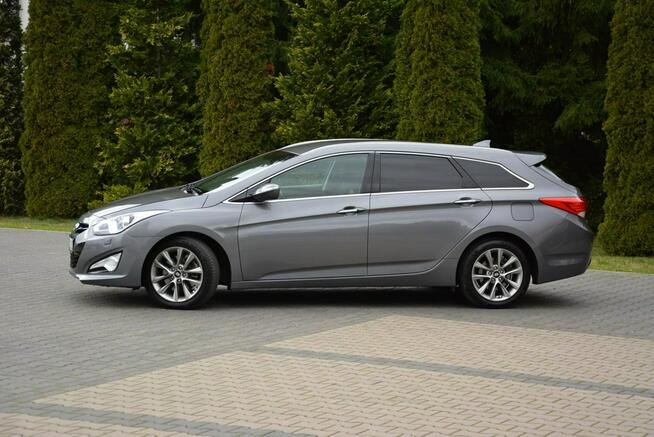 Hyundai i40 bi-Xenon Ledy Navi Kamera Klimatronic 2xParktr Keyless go ASO