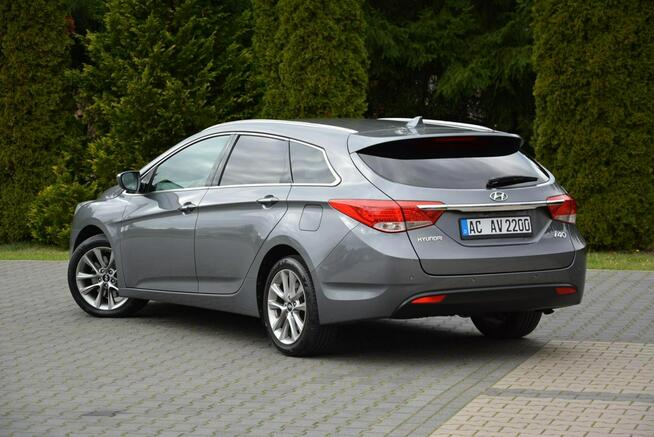 Hyundai i40 bi-Xenon Ledy Navi Kamera Klimatronic 2xParktr Keyless go ASO