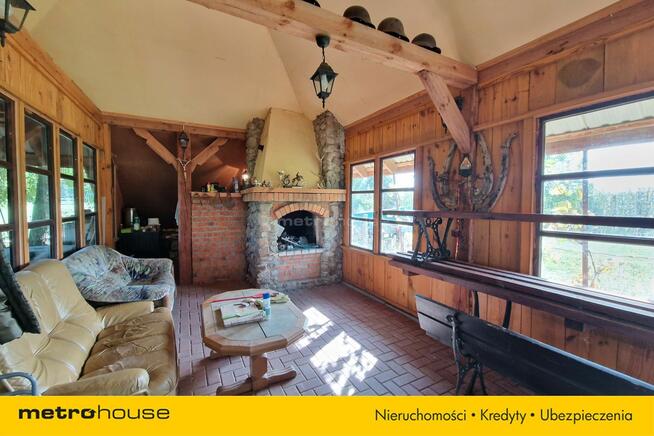 Działka budowlana i stajnia - 1,4ha przy lesie.