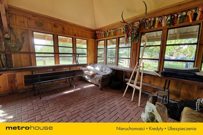 Działka budowlana i stajnia - 1,4ha przy lesie.