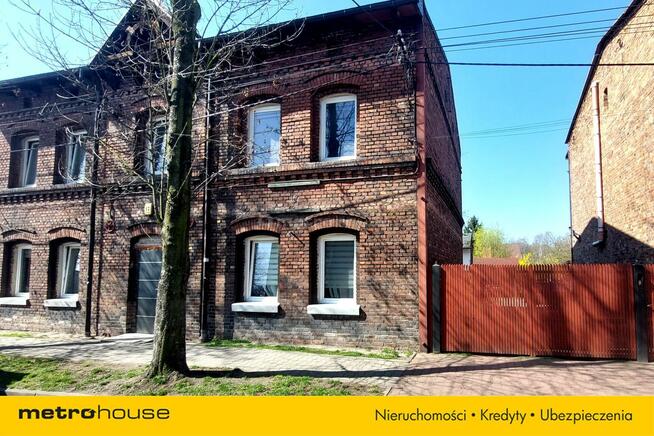 Dom z cegły Kończyce Zabrze, działka 1277 m2.