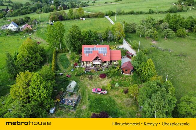 Dom na końcu świata z widokiem na góry