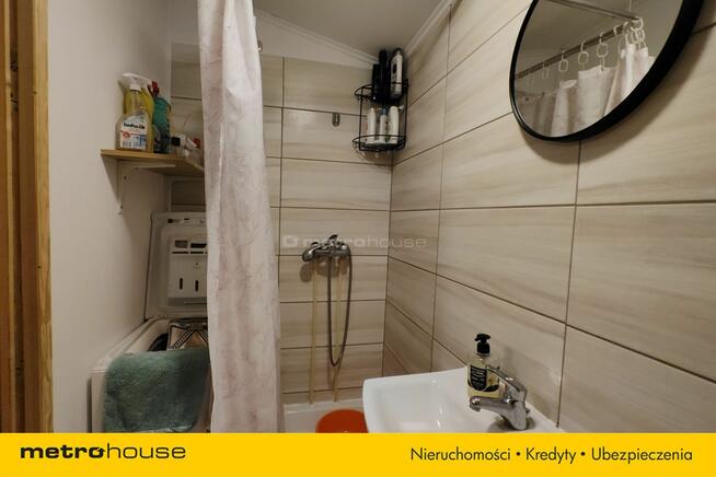 Domek rekreacyjny w lesie nad jeziorem Narie.