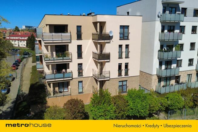 2-pokoje z miejscem parkingowym w haki garażowej