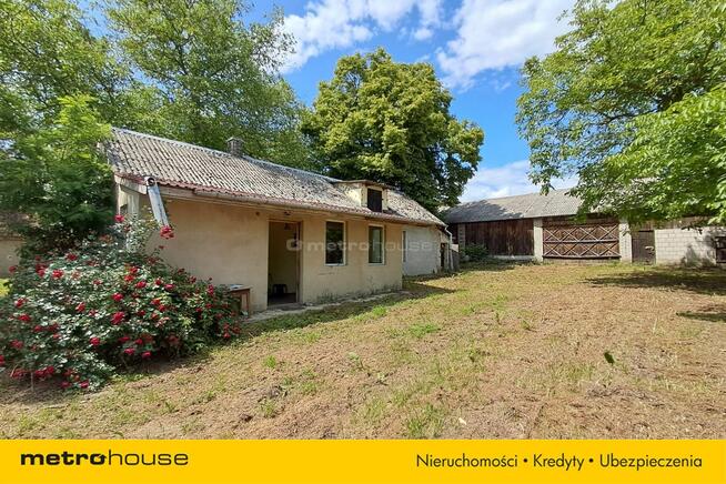 Atrakcyjna działka z zabudowaniami.