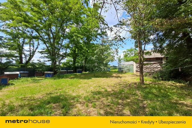 Atrakcyjna działka z zabudowaniami.