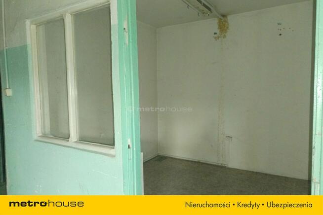 Pawilon handlowy z parkingiem w centrum Biskupca