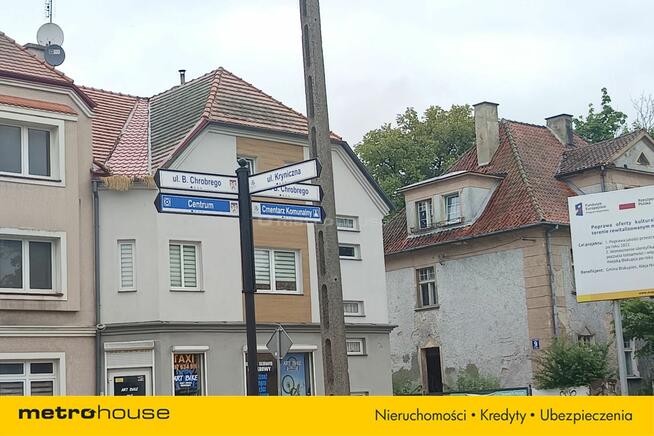 Pawilon handlowy z parkingiem w centrum Biskupca