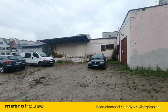 Pawilon handlowy z parkingiem w centrum Biskupca