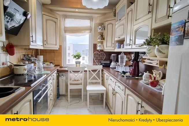 Na sprzedaż M3, centrum Zambrowa ul. Raginisa 7.