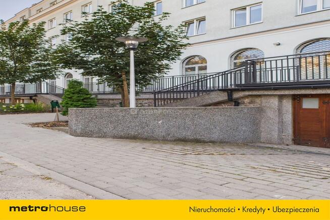 Wola, 2 pokoje, osobna kuchnia, urocza kamienica.