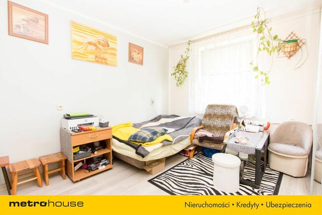 Dwupokojowe mieszkanie na drugim piętrze.