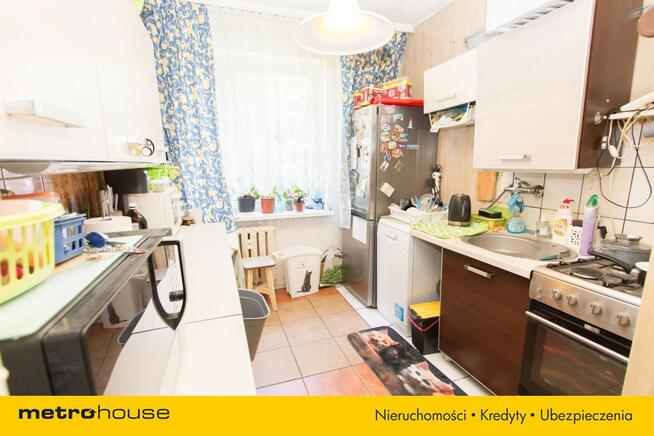 Dwupokojowe mieszkanie na drugim piętrze.