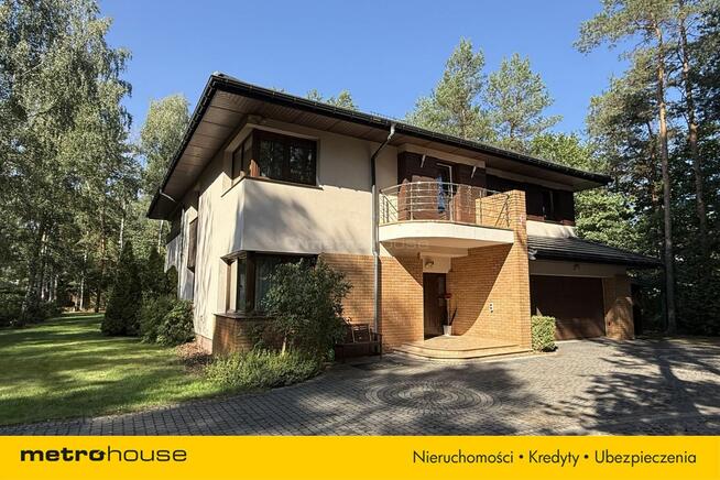 Rezydencja wśród zieleni - komfort i prywatność!