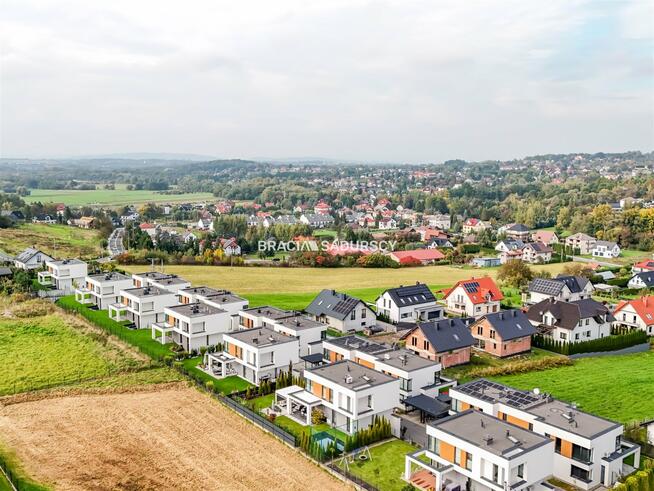 Dom Wrząsowice gm. Świątniki Górne, Wrzosowa