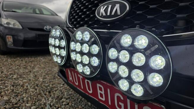 Kia Sportage climatronic ledy xsenon automat 4x4