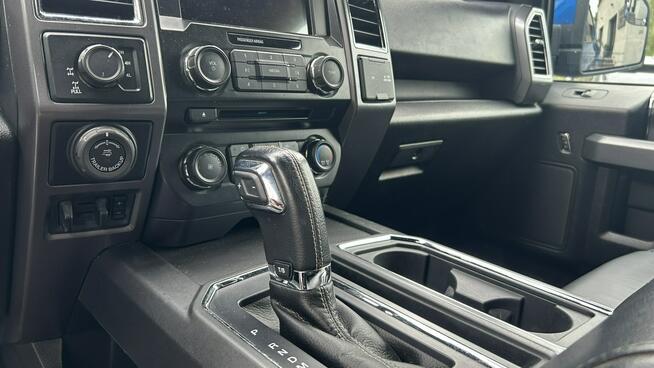 Ford F150 XLT 5.0 V8 395 KM Skóry El. fotele Kam cof. Podgrz fotele Czarny sufit