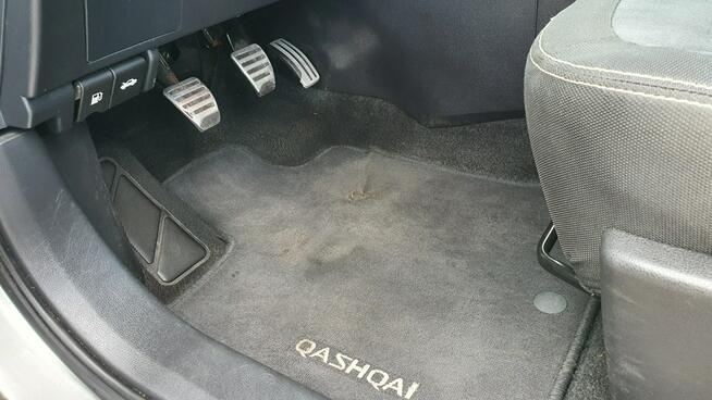 Nissan Qashqai 1.6 # iWay # NAVI # Climatronic # Panorama # Kamera # Super Stan !