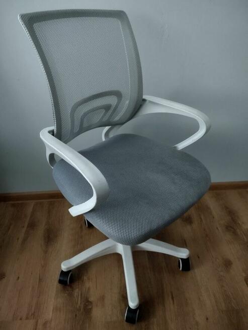 Fotel obrotowy z Siatką