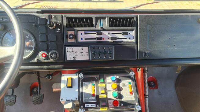 Mercedes-Benz Unimog 1300L 4×4