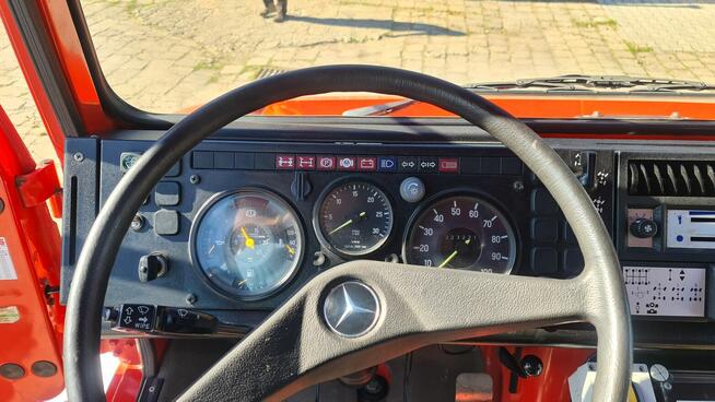 Mercedes-Benz Unimog 1300L 4×4