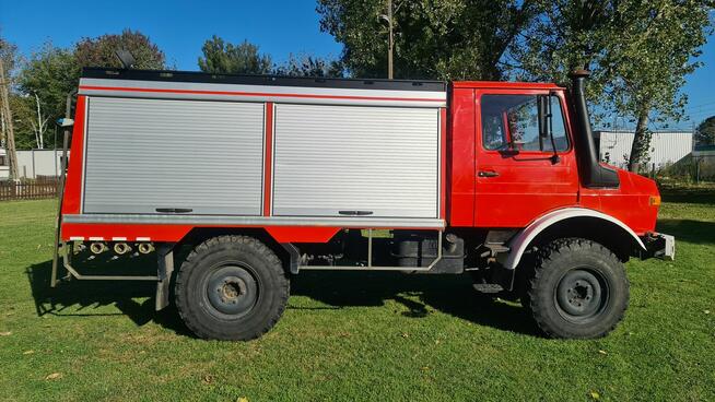 Mercedes-Benz Unimog 1300L 4×4
